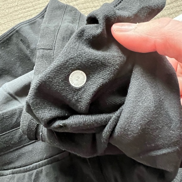 Lululemon nulu Camouflage Joggers - Picture 4 of 4